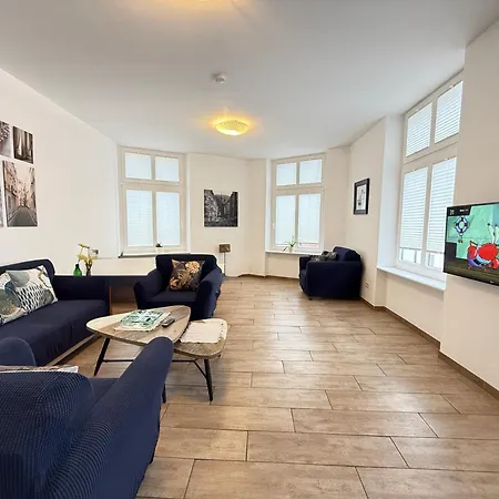 Neuwertige Komfortwohnung In Schoenem Altbau Fuer Max. 3 Personen