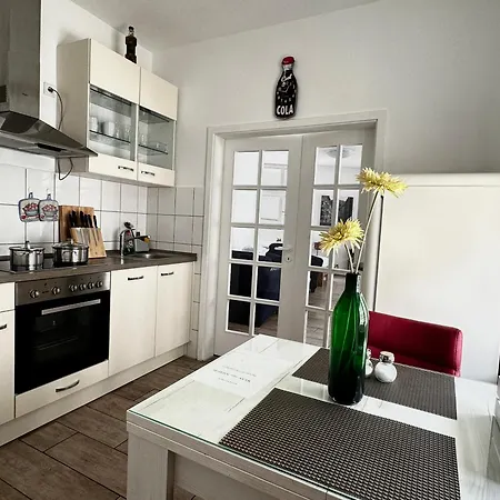 Apartamento Neuwertige Komfortwohnung In Schoenem Altbau Fuer Max. 3 Personen *