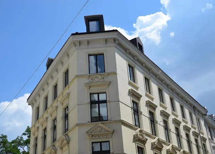 Neuwertige Komfortwohnung In Schoenem Altbau Fuer Max. 3 Personen