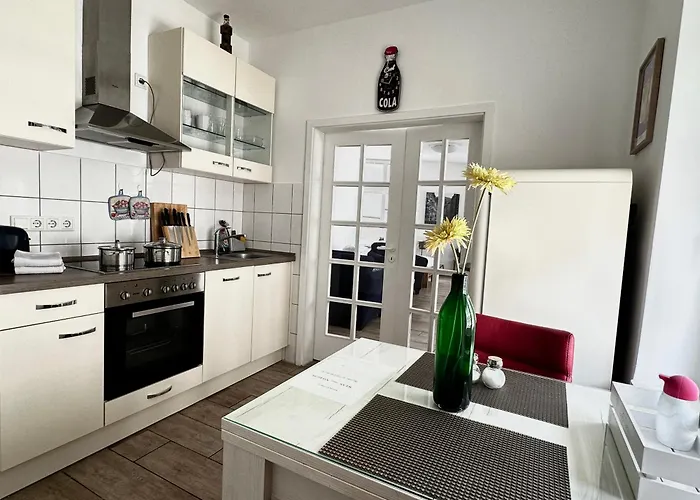 Lejlighed Neuwertige Komfortwohnung In Schoenem Altbau Fuer Max. 3 Personen *